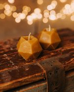 Świeca z wosku pszczelego - geometryczna