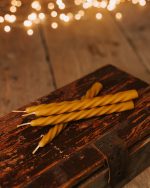 Świeca z wosku pszczelego - kręcona