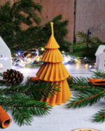 Świeca z wosku pszczelego - choinka prążek